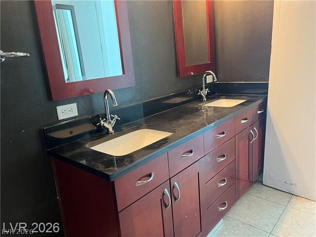Building Photo - 4575 Dean Martin Dr