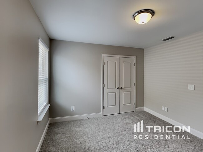 Building Photo - 172 Telavera Dr
