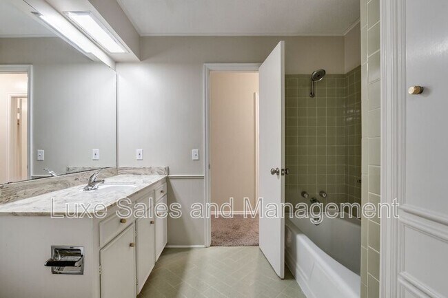 Building Photo - 2518 NW 62nd St