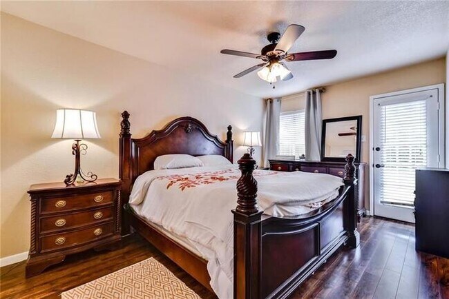 Building Photo - 8903 Shattuck Cove