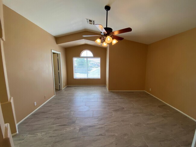 Building Photo - 20722 N 60th Dr