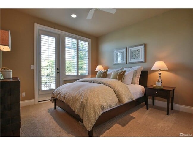 Building Photo - 4bd/3.5ba Kirkland House