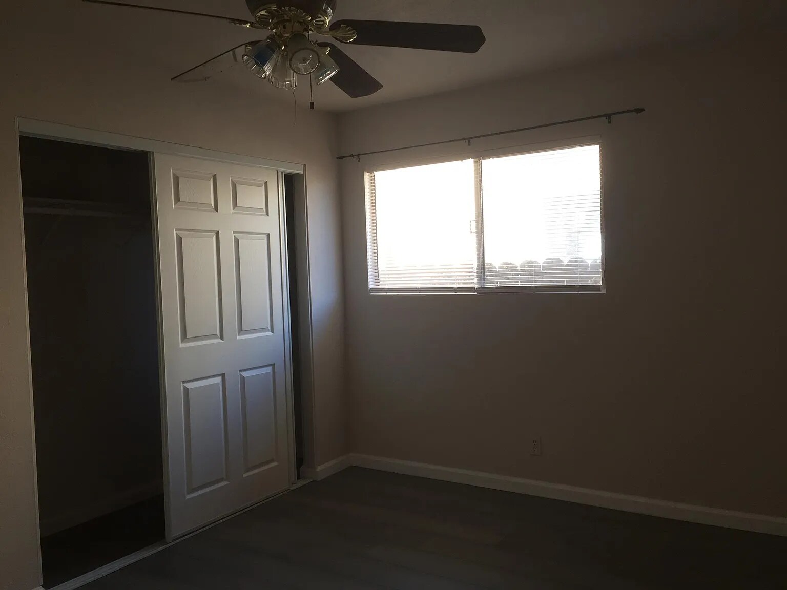 Building Photo - 427 Mignot Ln