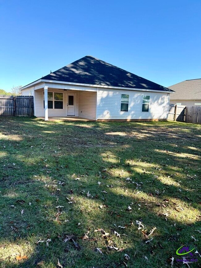 Building Photo - 315 Lasso Drive