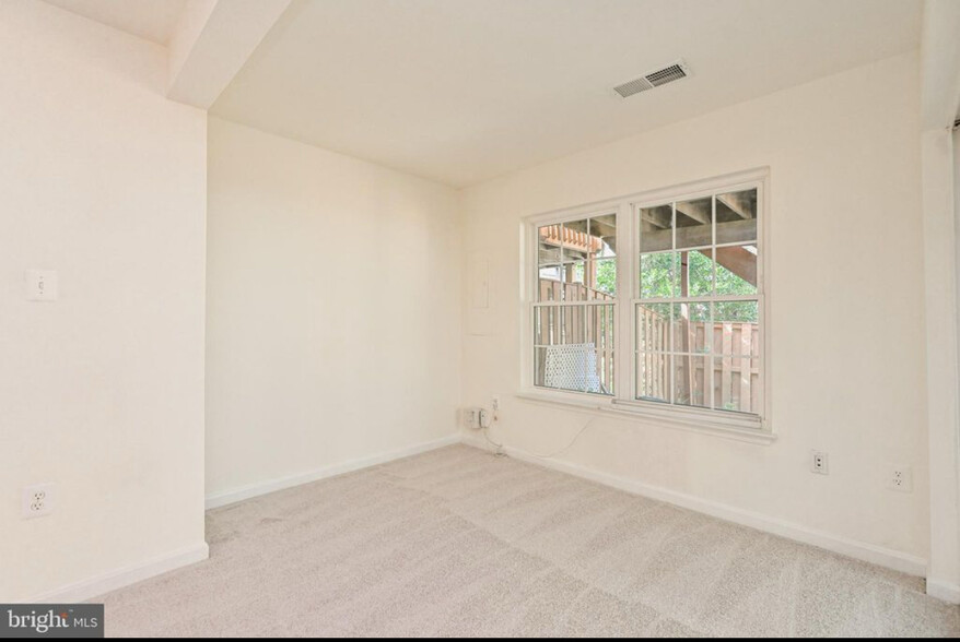 Building Photo - 13206 Fox Ripple Ln