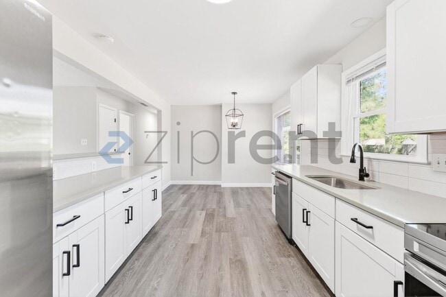 Building Photo - 318 Nugget Ct