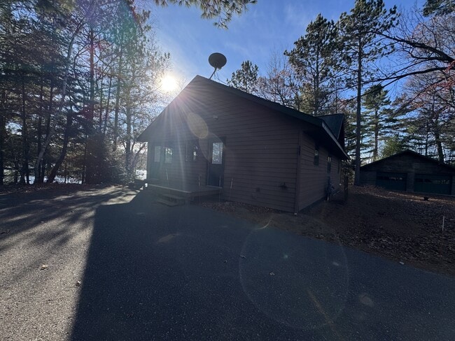 Building Photo - N. N Townline Rd