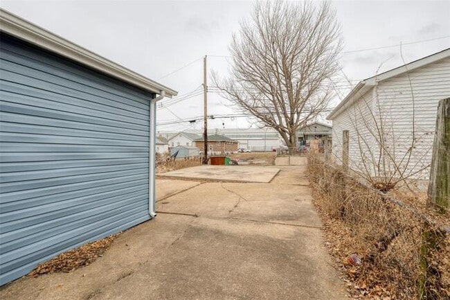 Building Photo - Fantastic 3bd/1ba home! Coming soon!