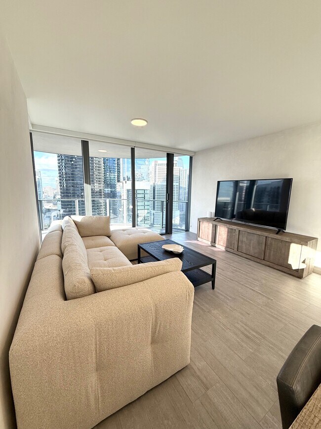 Building Photo - 1000 Brickell Plaza