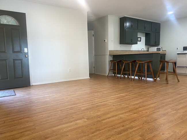 Building Photo - Casita 236