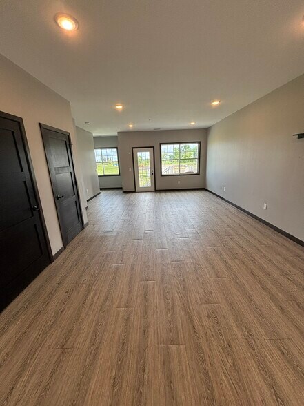 Building Photo - 3064 Bluestem Trl