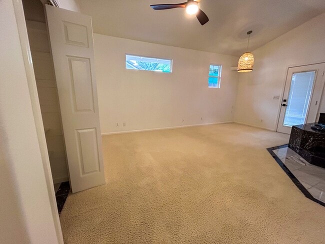 Building Photo - 3 Bedroom Home for Rent in Chico CA | Garage, Private Yard, Central HVAC