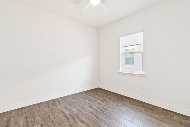 Building Photo - Twin Lakes 55+ Gated Active Adult Community