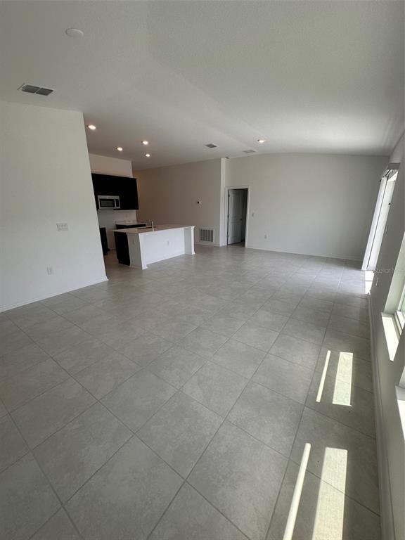 Building Photo - 429 Singing Sands Cir