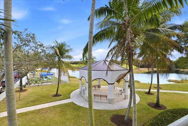 Building Photo - 4435 SW 160th Ave