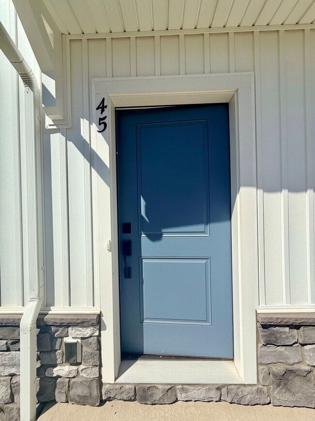 Building Photo - 45 N Conifer Dr