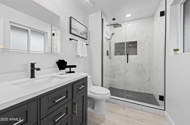 Building Photo - 11615 N 30th St