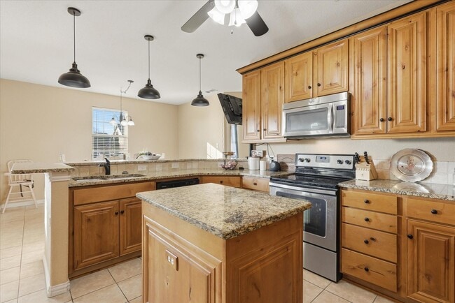 Building Photo - 1720 Elk Run Dr