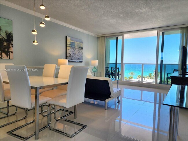 Building Photo - 3505 S Ocean Dr
