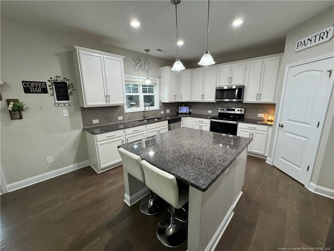 Building Photo - 3245 Hunting Lodge Rd