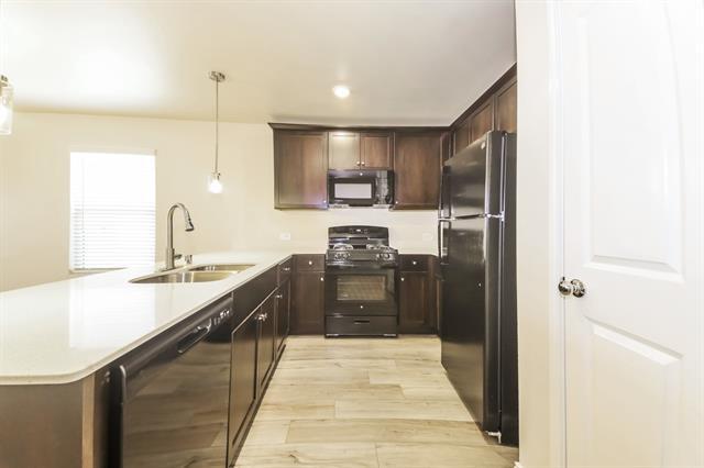 Building Photo - 2311 Alcantara Ave