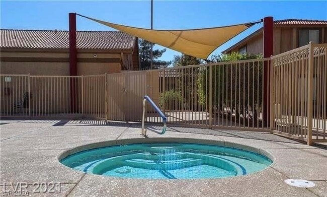 Building Photo - 7300 W Pirates Cove Rd