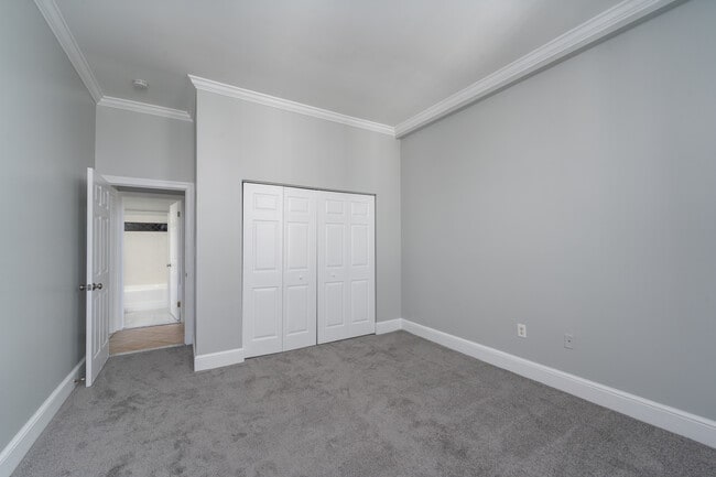 Building Photo - 1 E Chase St