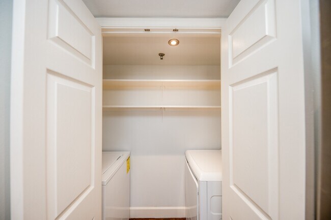 Building Photo - 3525 Sage Rd