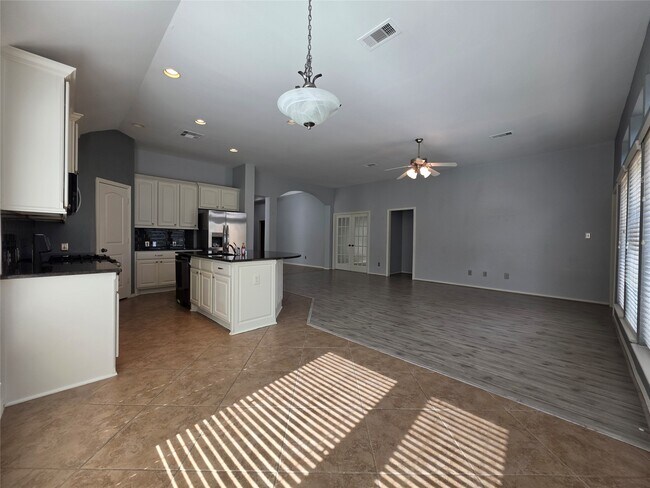 Building Photo - 26243 Crystal Cove Ln
