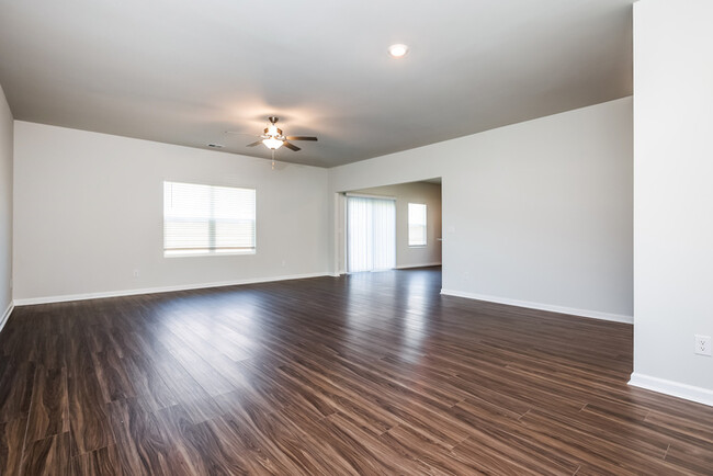 Building Photo - 252 Clydesdale Cir
