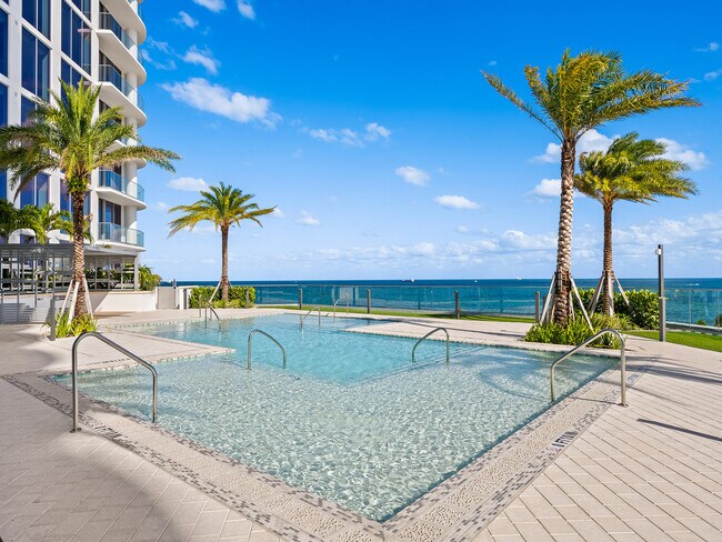 Building Photo - 151 N Seabreeze Blvd