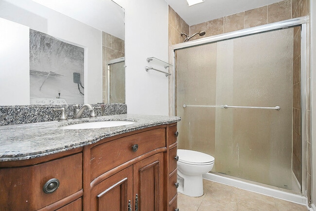 Building Photo - 11111 Park Rd