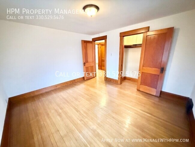 Building Photo - 1208 19th St NW