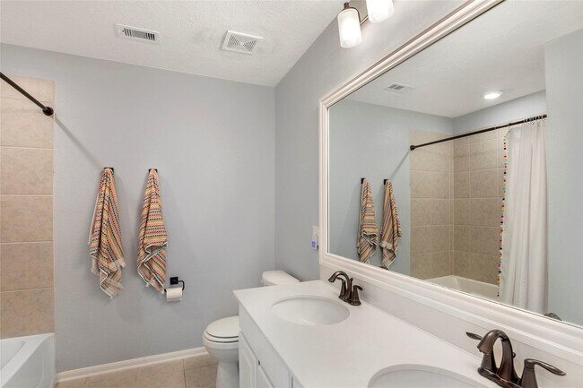 Building Photo - 20810 Oak Preserve Dr