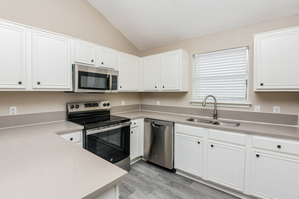 Building Photo - 10509 Shadywood Dr