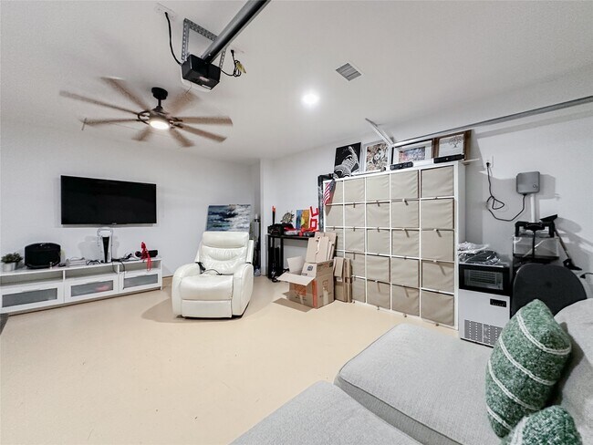 Building Photo - 21527 Violet Rdg Rd