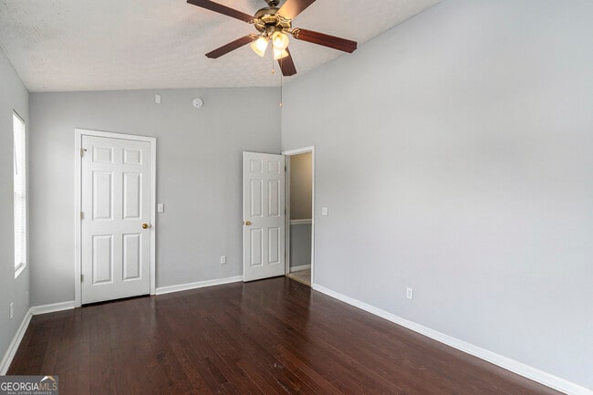 Building Photo - 3162 Kingswood Glen