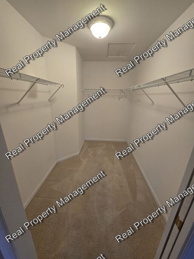 Building Photo - Maintenance Free Two Bedroom Townhome