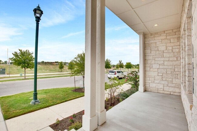 Building Photo - 3201 Zach Scott St