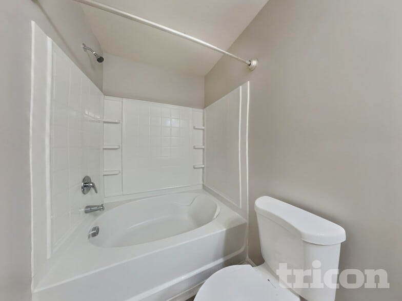 Building Photo - 325 Emilies Crossing Way