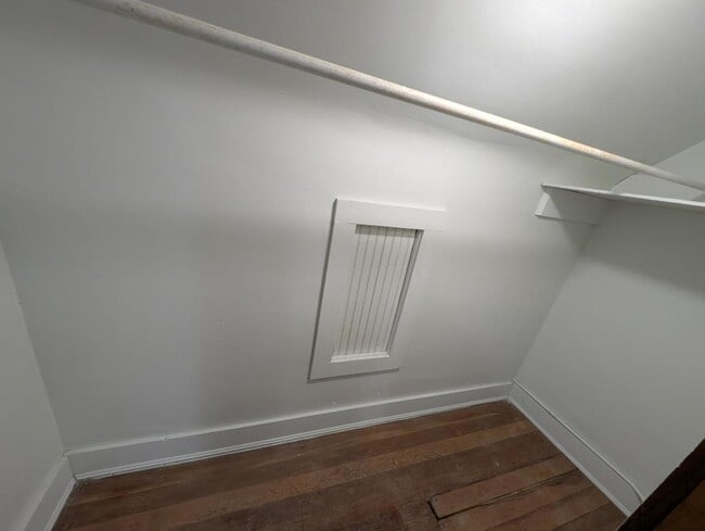 Building Photo - 421 Pine St