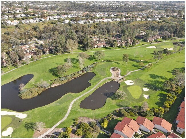 Building Photo - GORGEOUS VIEW CONDO ON THE GOLF COURSE!!!