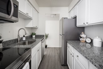 Building Photo - Solon Park Apartments