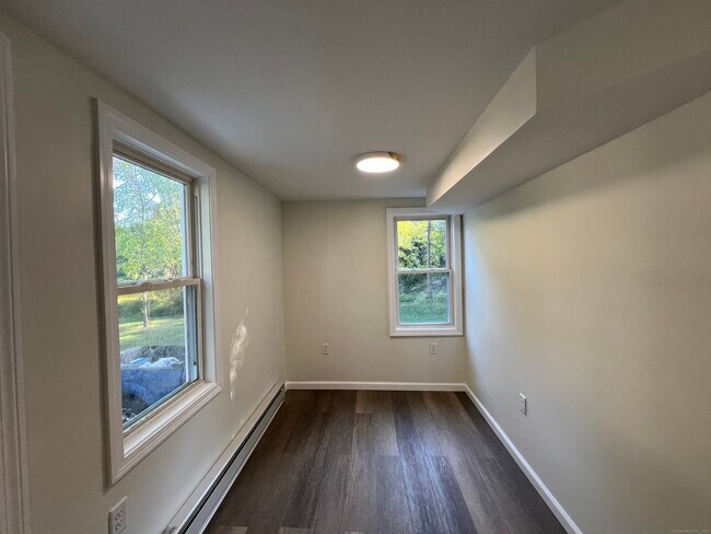 Building Photo - 46 Morgan St