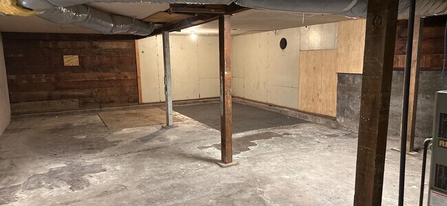 Building Photo - 805 Rio Chico Way