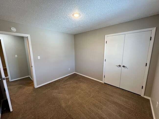 Building Photo - 2-Bed Home with Bonus Finished Basement