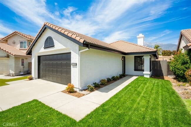 Building Photo - 10638 Grandview Dr