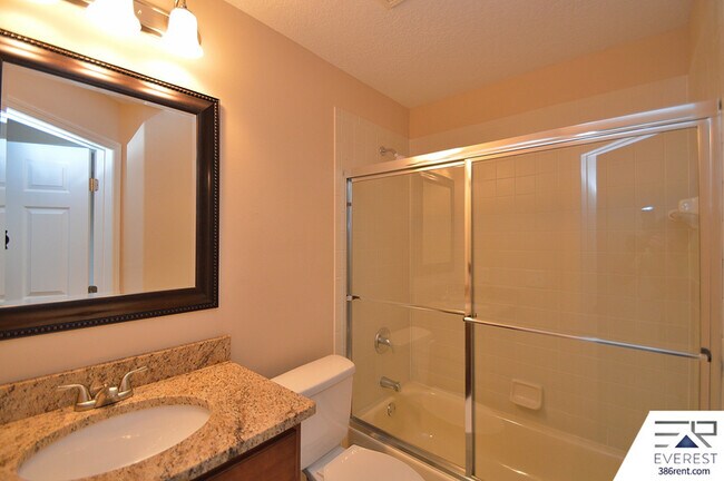 Building Photo - 5 Biddleson Pl