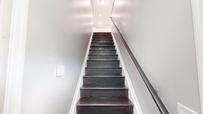 Building Photo - 5604 Vintage Pl