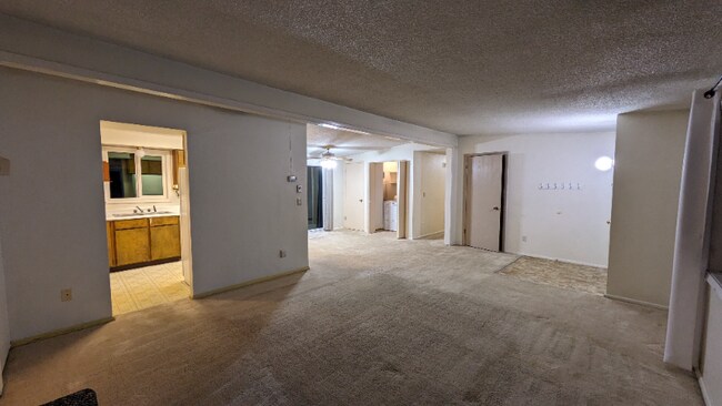 Building Photo - 807 E F St